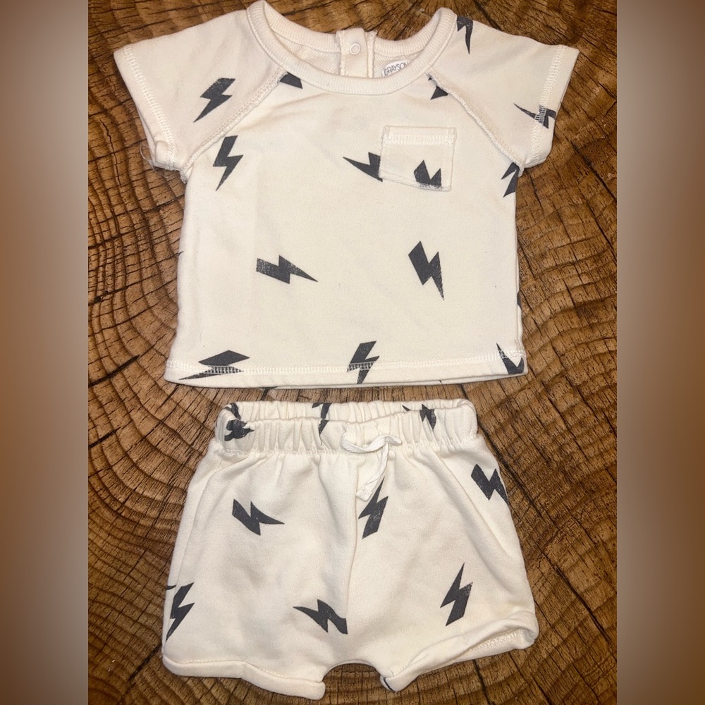 ‼️NWOT: Grayson Mini Lighting Bolt Shorts Set - 0-3 M